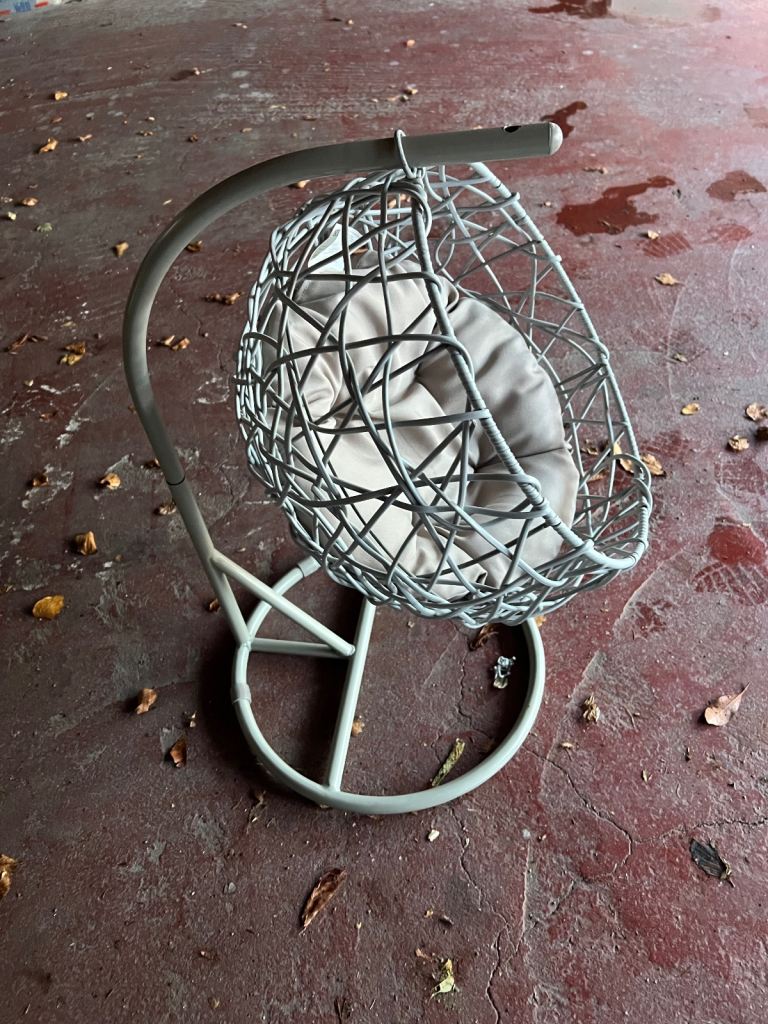 Pet egg chair 