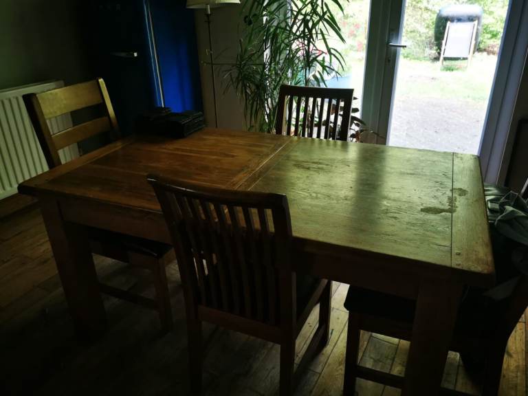 Solid oak expander dining table plus 4 chairs