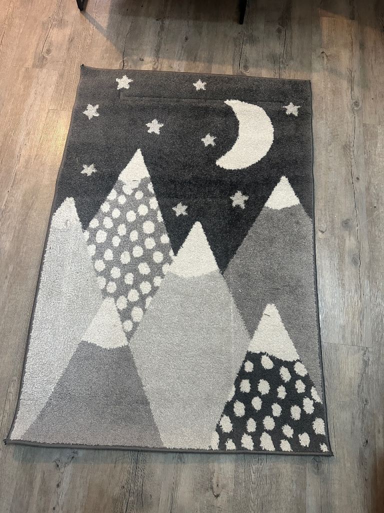 Kids play rug mat - grey - excellent condition 