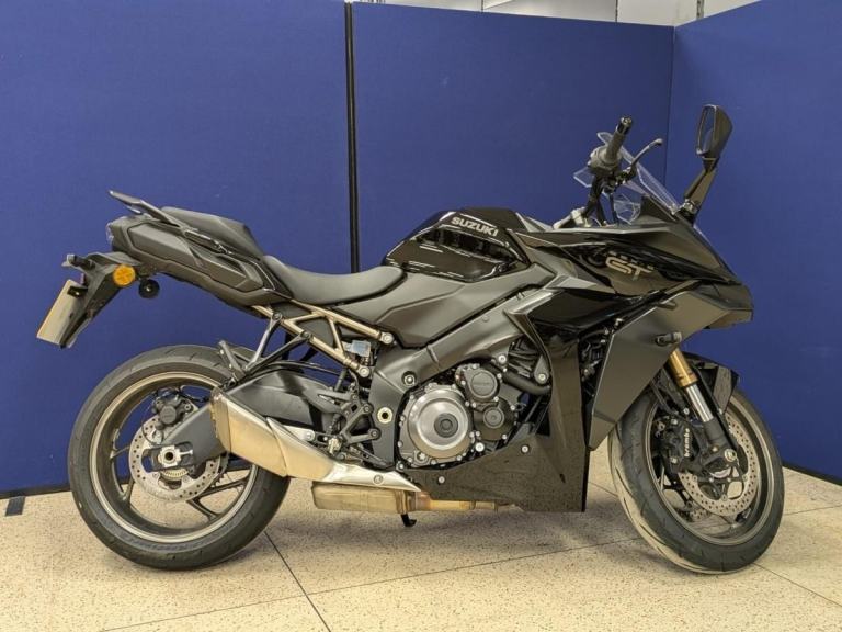 2025 (25) Suzuki GSXS1000 GT+ in Black