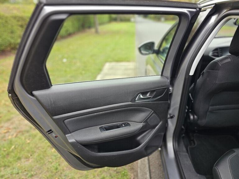 2019 Peugeot 308 SW PureTech Allure Estate Petrol Manual