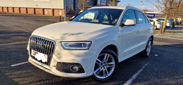 Audi Q3 2.0 S line Quattro, manual, petrol