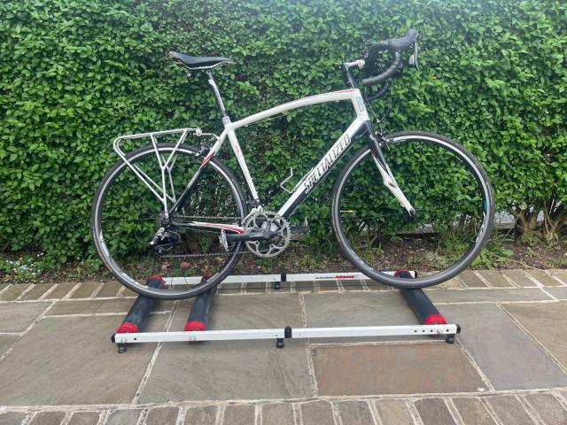 Minoura ActionRoller Advance Bike Trainer – Good Condition, £50.00