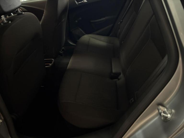 2014 Vauxhall Astra 1.4i 16V Design 5dr HATCHBACK PETROL Manual