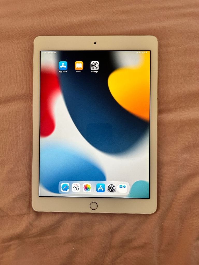 Apple iPad Air 2 64GB with Case - Gold, Good Condition