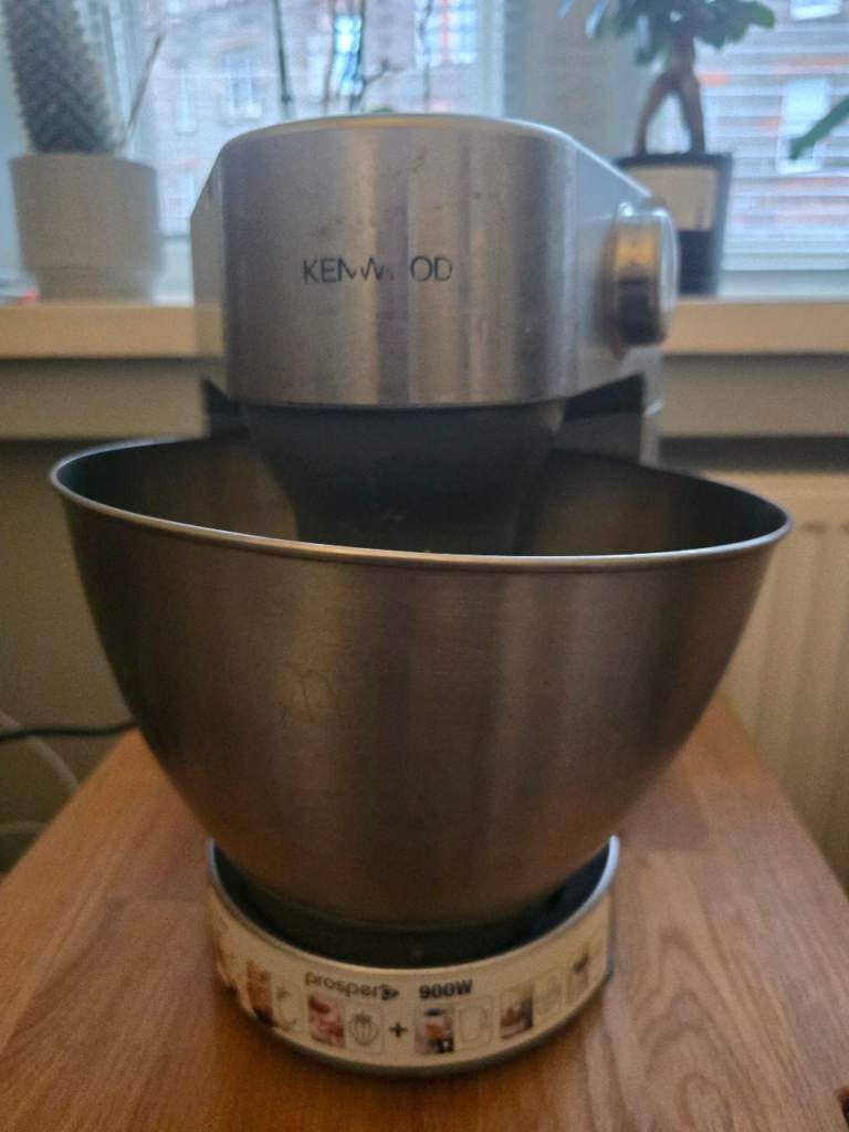 KENWOOD Chef Stand Mixer with Bowl - Good Condition