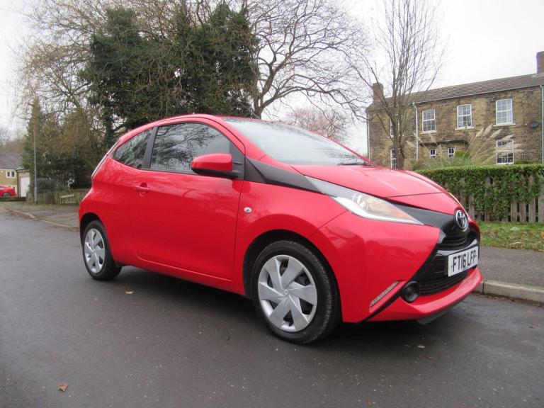 2016 Toyota AYGO 1.0 VVT-i X-Play 3dr HATCHBACK PETROL Manual