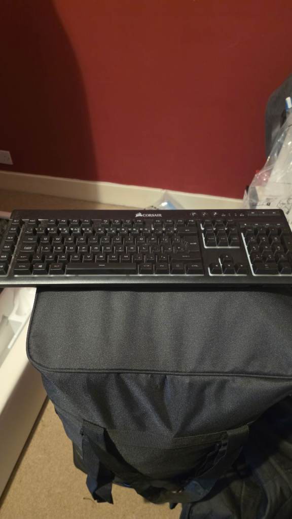 Corsair K57 wireless Gaming Keyboard – Black, Good Condition