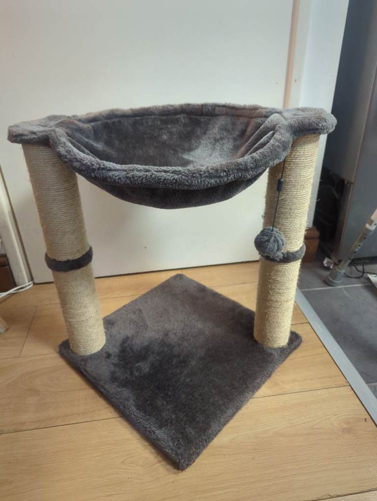 Cat scratching post with hammock