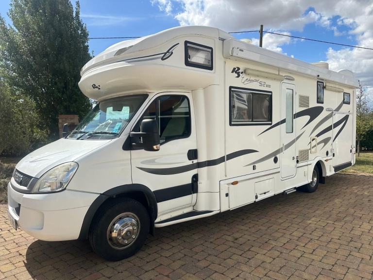 RS Motorhomes Endeavour SlideOut Motorhome Camper RV Ractruck