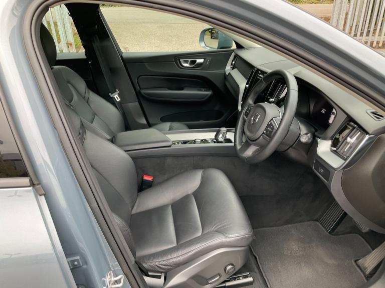 2023 Volvo XC60 2.0 B5p Core 5Dr Awd Geartronic SUV Petrol Automatic