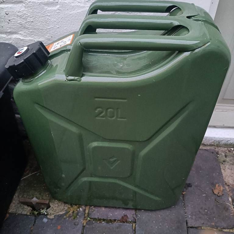 18L jerry can full with BP E5 petrol