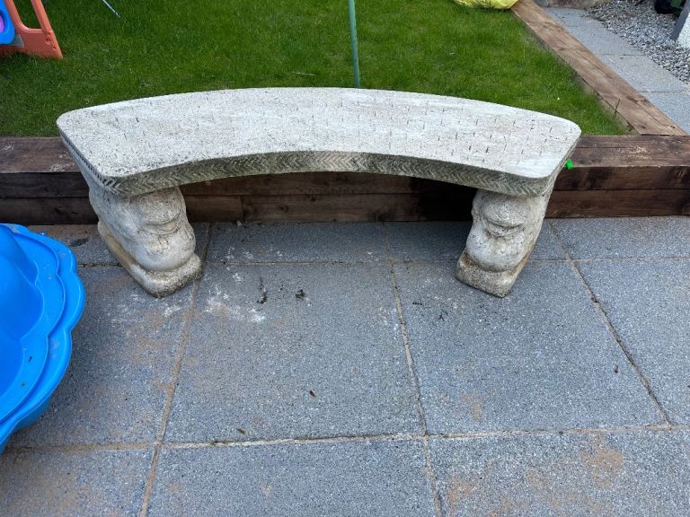 Lion stone bench 