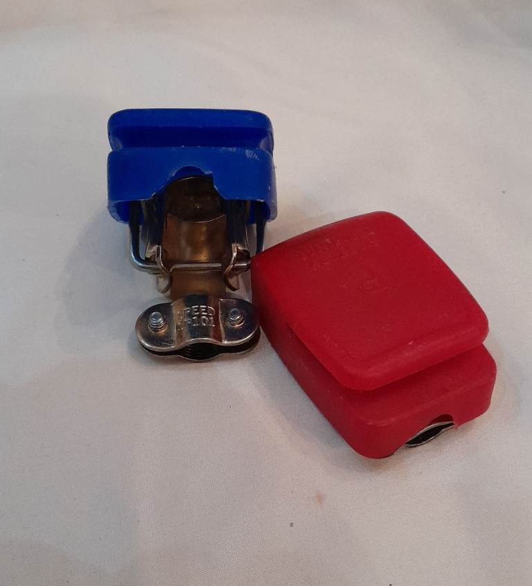 Quick release Positive and Negative Battery Terminals Easy Hookup / Take off