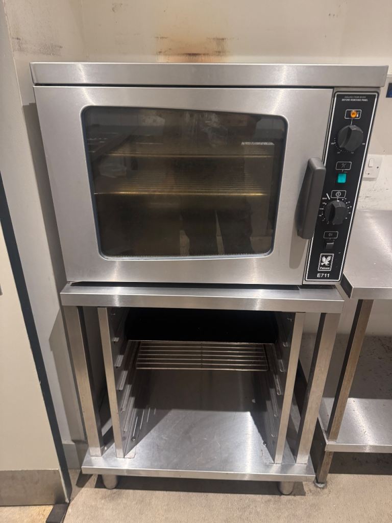 Commercial Convection Oven with Stand – Good Condition