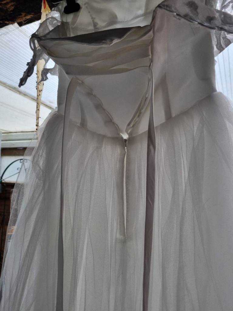 Wedding dresses come prome dresse 