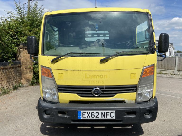 N2012 issan, CABSTAR flatbed low miles no vat 