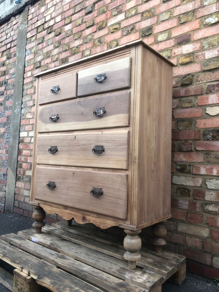 Antique Victorian Large Chest of drawers commode 
