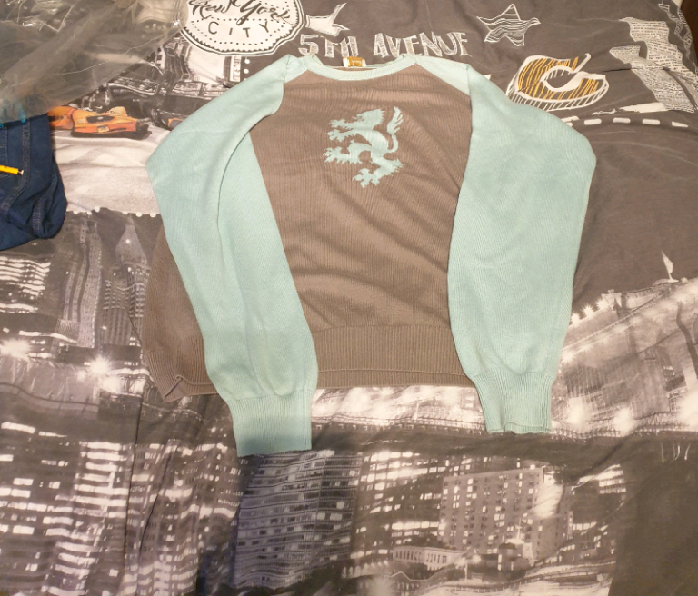 Pringle jumper (L) used regular loose fit good condition .Menswear