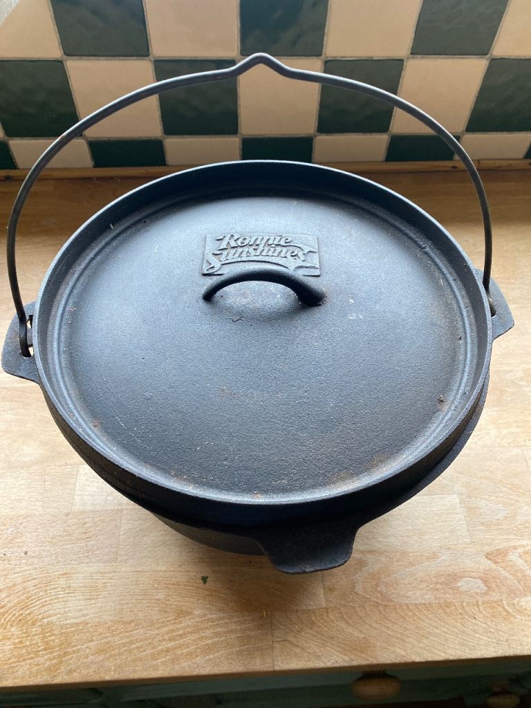 Cast iron Dutch oven