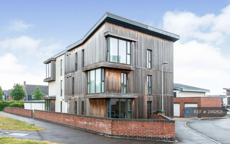 2 bedroom flat in Faringdon Court, Basingstoke, RG24 (2 bed) (#2492621)