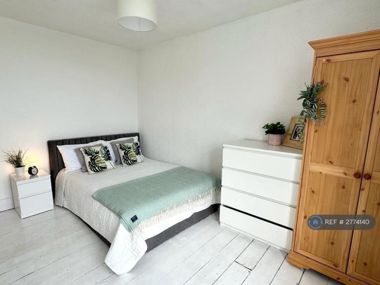 5 bedroom house in Beacon Terrace, Falmouth, TR11 (5 bed) (#2774140)