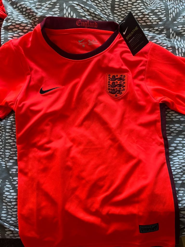 Nike England Kids Football Kit (Shirt & Shorts) – Brand New with Tags