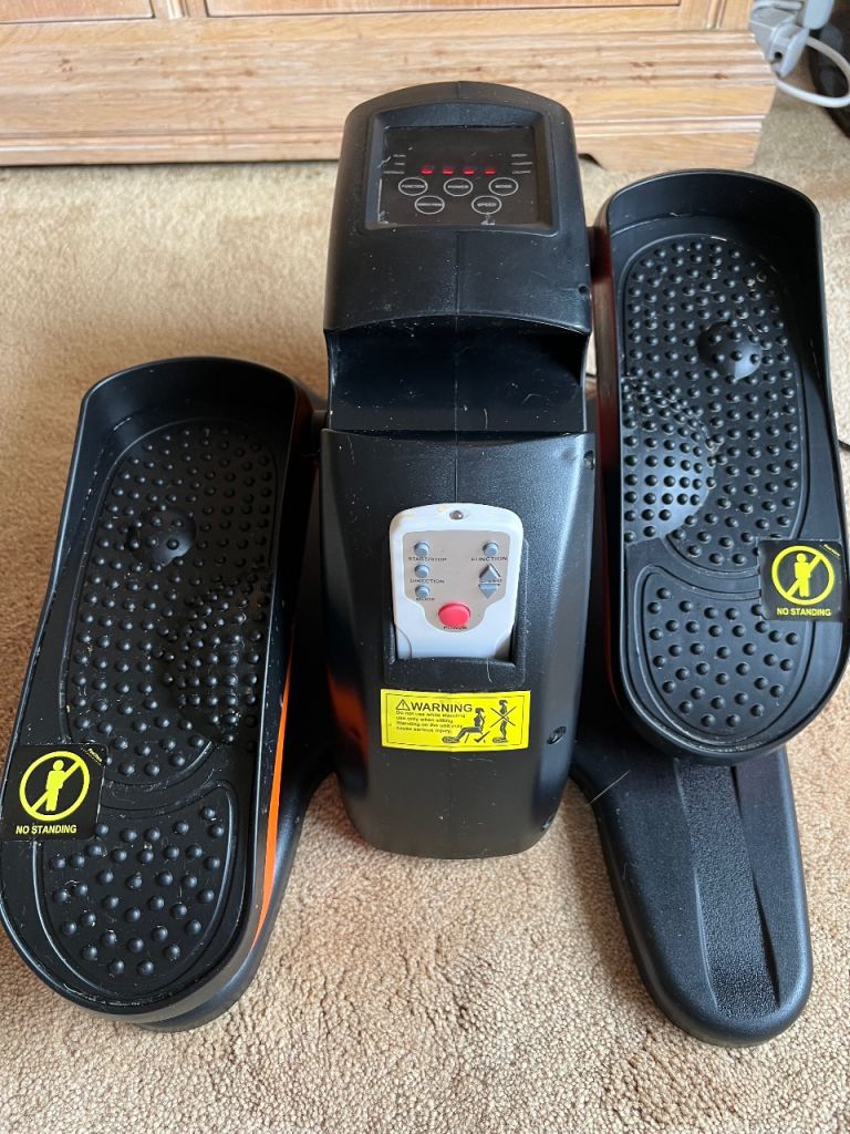 Automatic electric feet massager