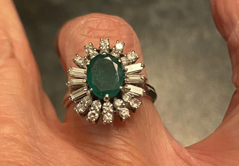 18ct Gold Emerald & Diamond Art Deco Style Ring. 1970’s era. Size M. Coll/del only