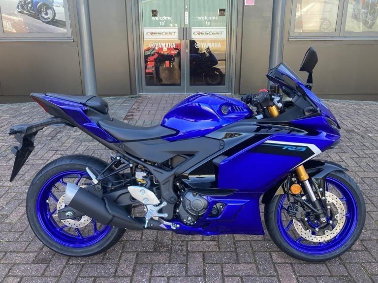 YAMAHA YZF-R3 2025 - ICON BLUE - BRAND NEW - IN STOCK - SAVE OVER 400!