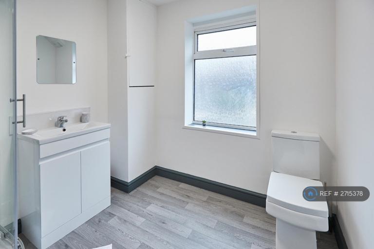 1 bedroom in Alma Street, Eccles, Manchester, M30 (#2715378)
