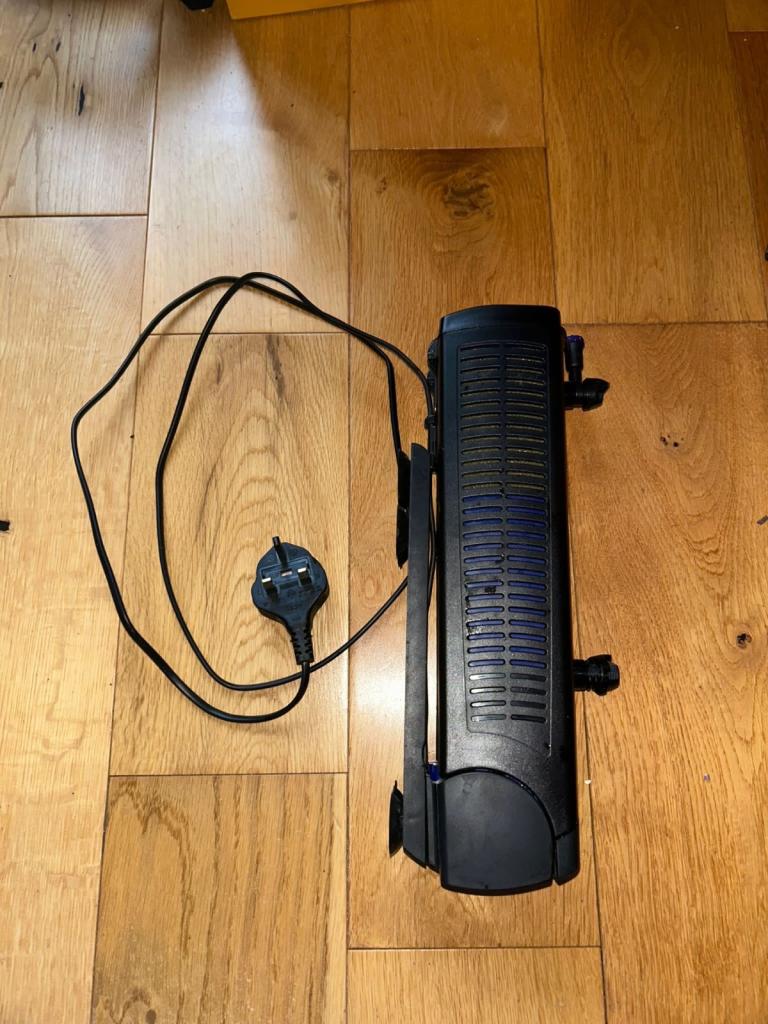 FLUVAL 200 L Aquarium Tank (full set with oak cabinet) ** 4 months old **