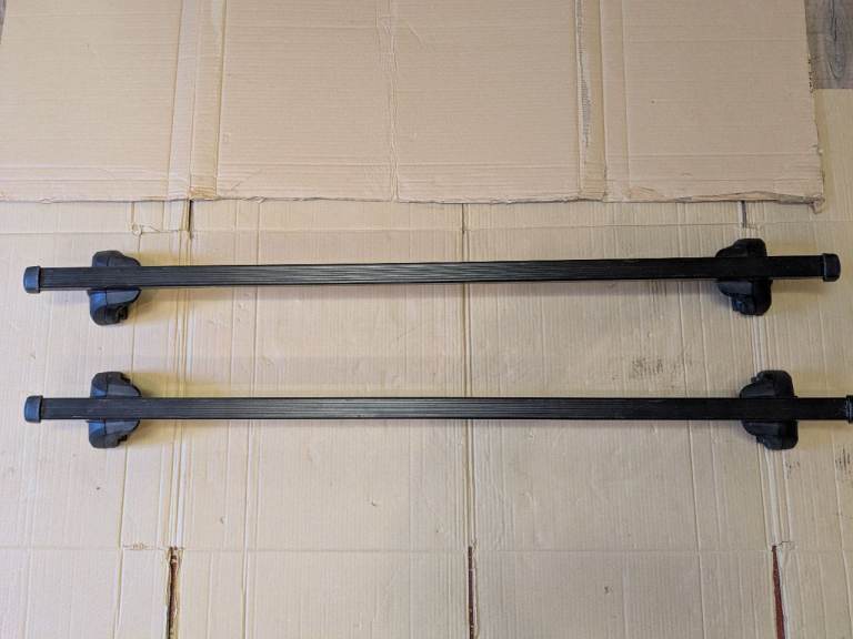 Thule roof bars and clamps