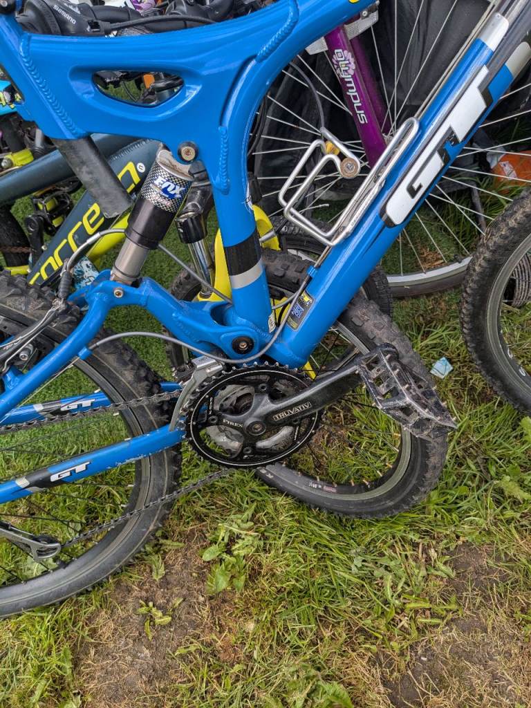GT I drive 4.0 mountain bike
