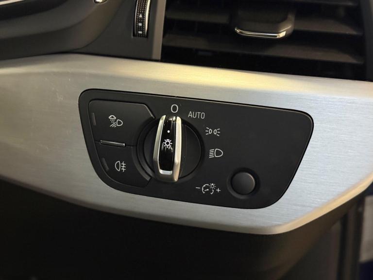 2016 Audi A4 2.0 TDI 190 Quattro S Line 5dr S Tronic ESTATE DIESEL Automatic