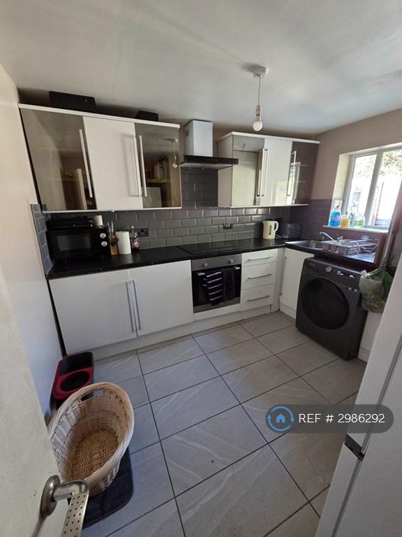 1 bedroom in Durants Road, Enfield, EN3 (#2986292)