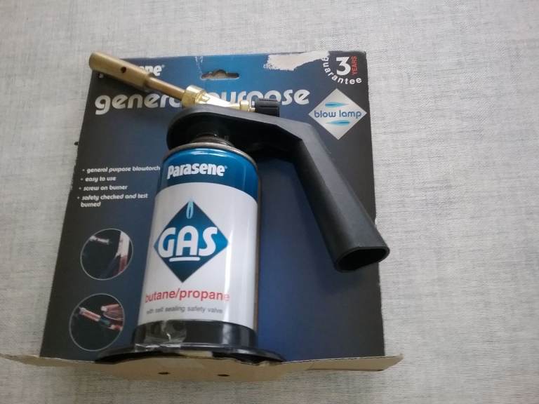 Brand new Butane Gas blow lamp.