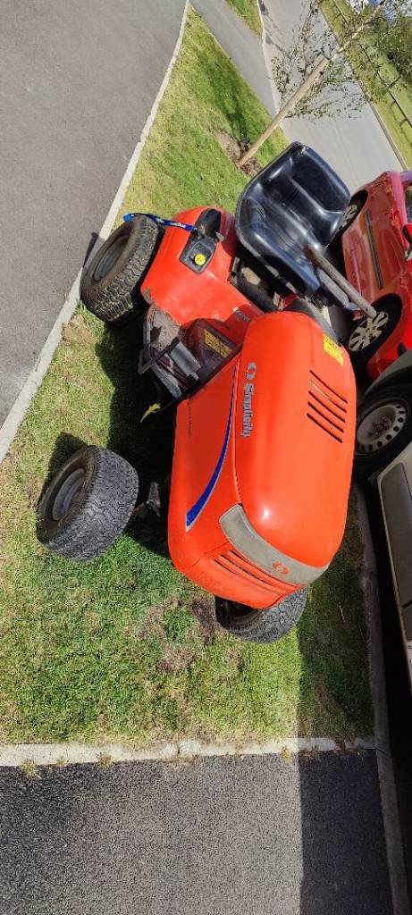 Simplicity Regent Honda 16Hp Tractor mower 