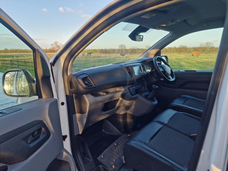 2019 Peugeot Expert LWB  114k Miles  Spares Repair  10m MOT  Clean Bodywork