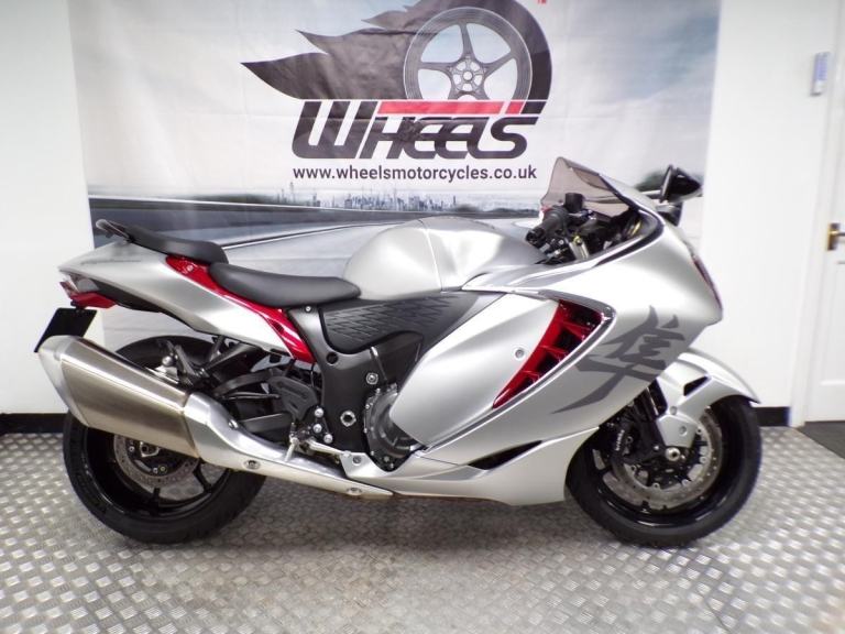 2021 SUZUKI GSX1300R HAYABUSA - 4001 MILES ONLY