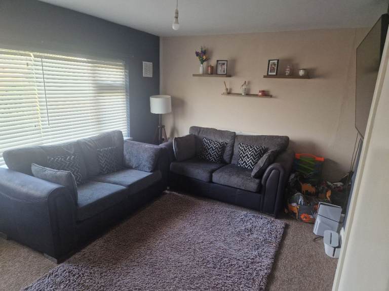 Looking for 3 bedroom house 