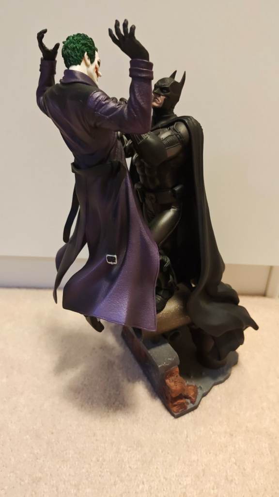 Collector's Edition Batman vs Joker Arkham Origins Game Figurine – Good Condition