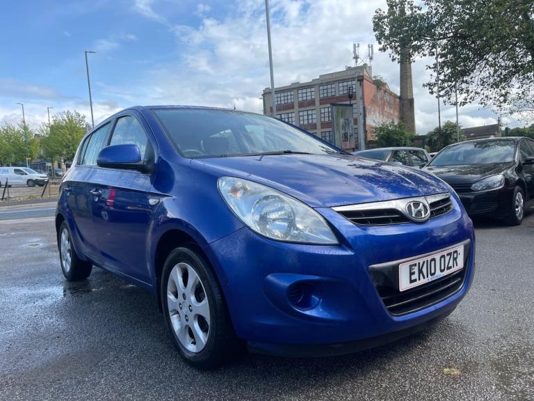 Hyundai i20 comfort 1.2 petrol 2010 (10) - 2 Keys - economical 
