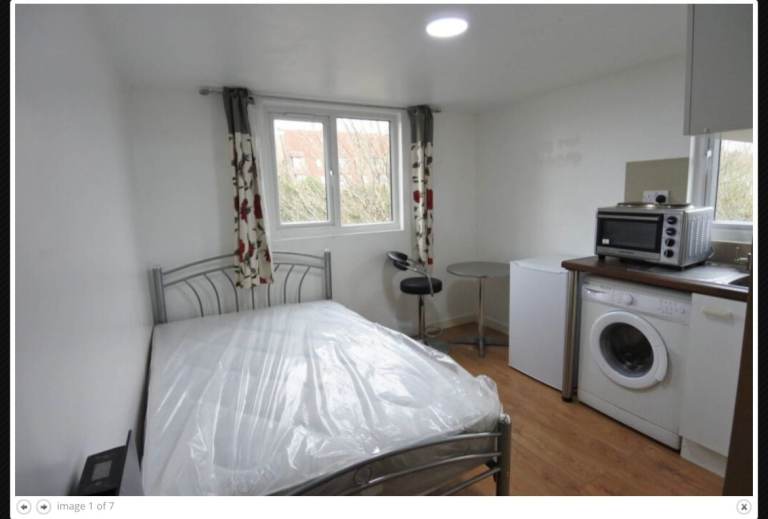 SMALL STUDIO FLAT CHAPTER ROAD DOLLIS HILL NW2 