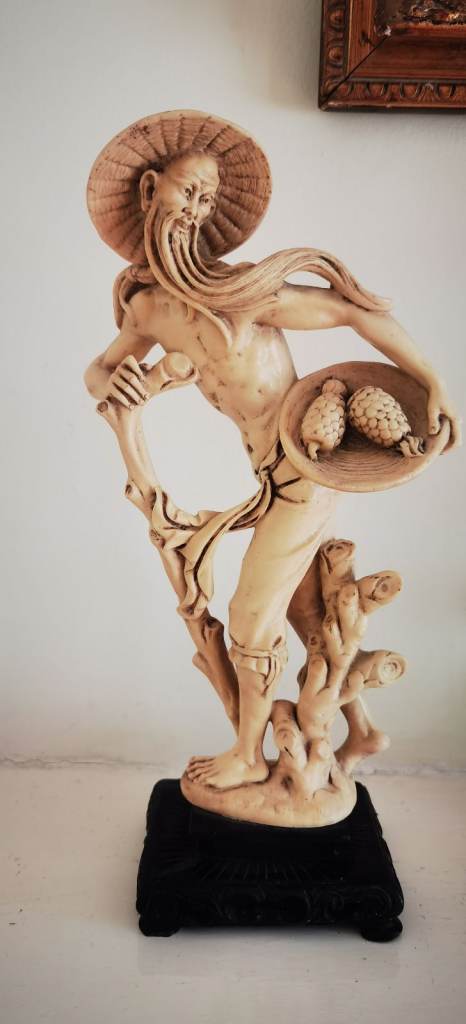 Vintage Figurine Resin Chinese Man Carrying A Basket Of Fruit £12 ONO