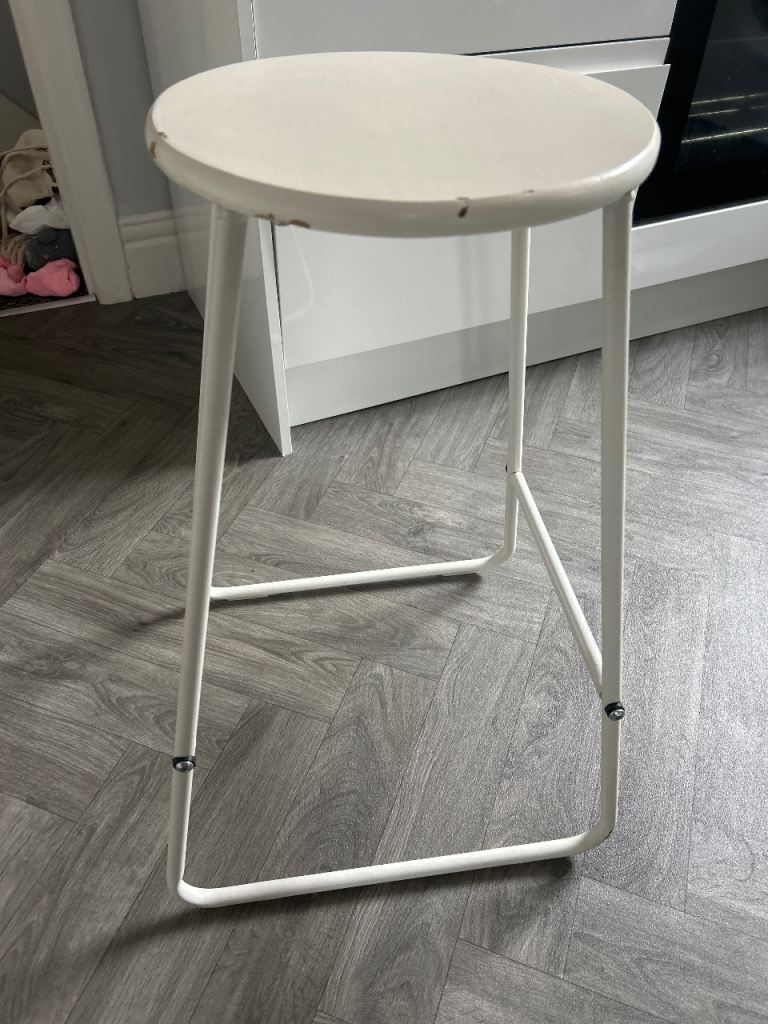 White wooden Bar Stool – Fair Condition