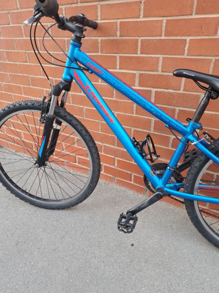 Junior's tiger fury mountain bike good condition 
