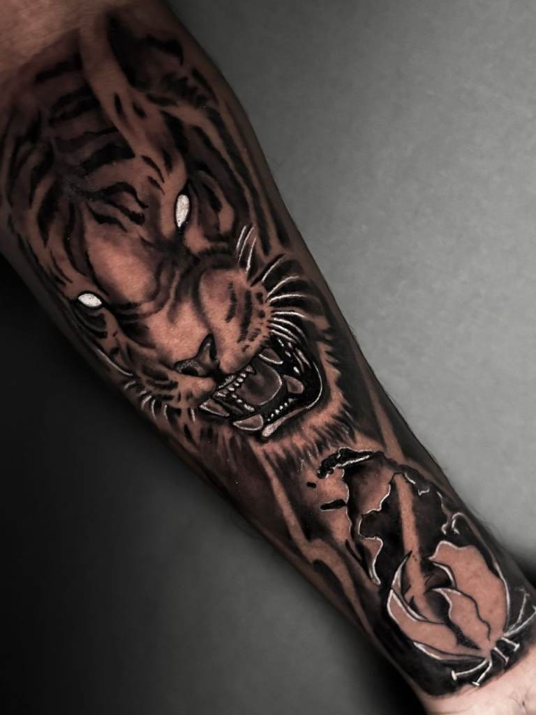 MOBILE TATTOO ARTIST 