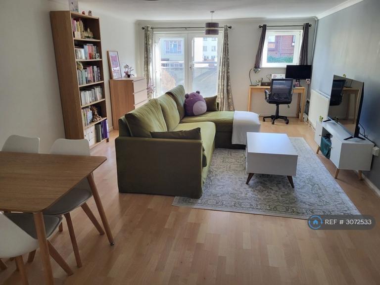 1 bedroom flat in Central Park, Southampton, SO14 (1 bed) (#3072533)