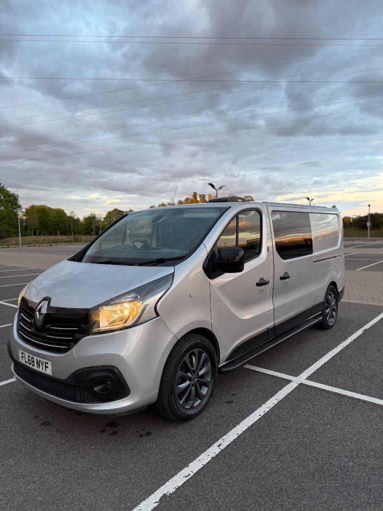 RENAULT TRAFIC CAMPER VAN LWB 
